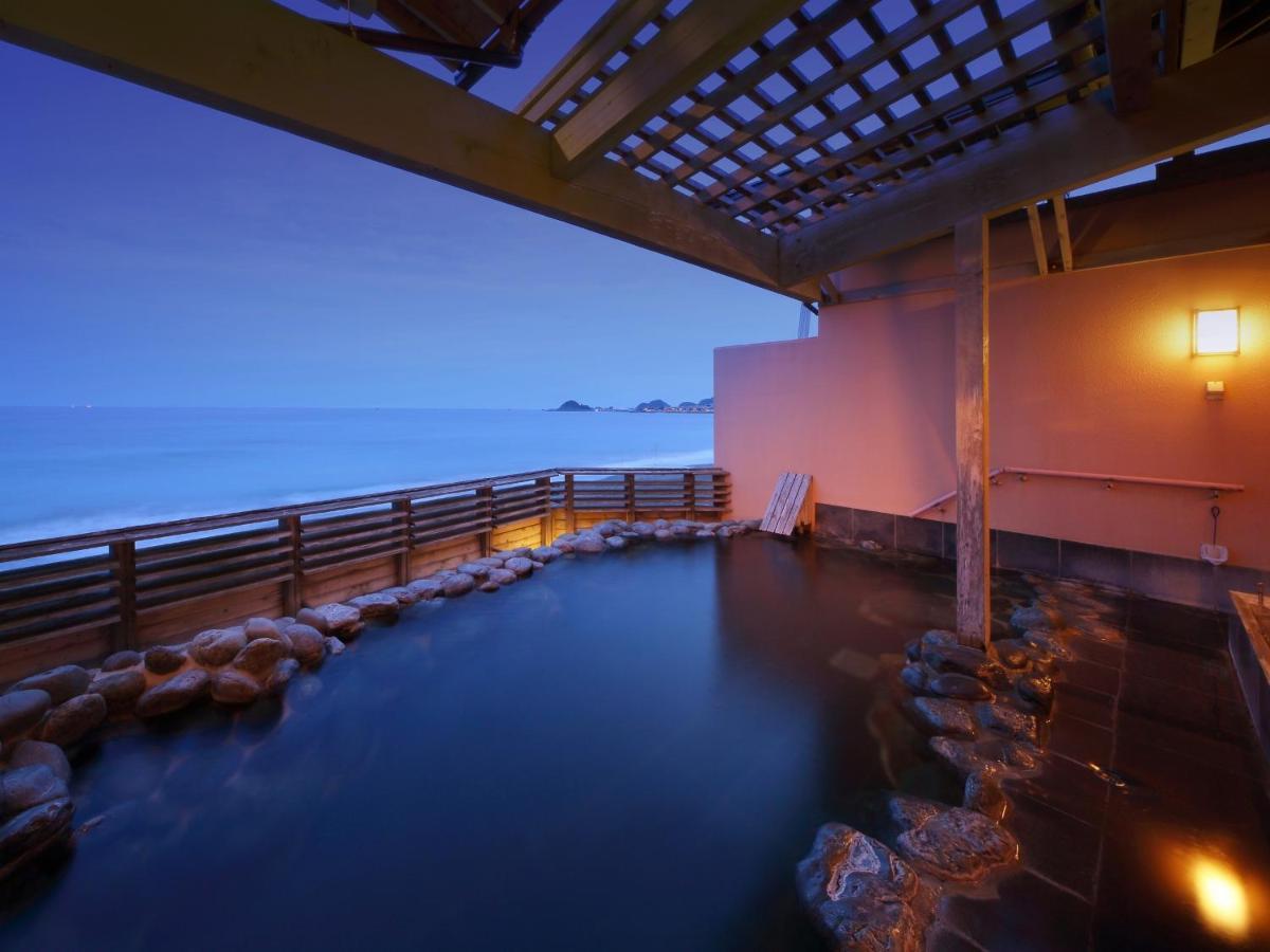 Kamogawa Grand Hotel Extérieur photo